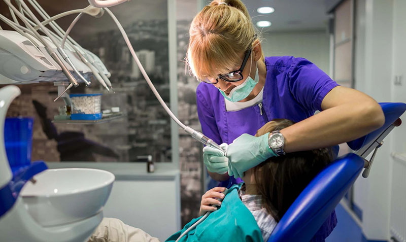 Tổng hợp các thông tin cần nhớ khi niềng răng ở Đức Bastian F. Geissler là một trong những cơ sở được nhiều người dân tại Stuttgart tin tưởng