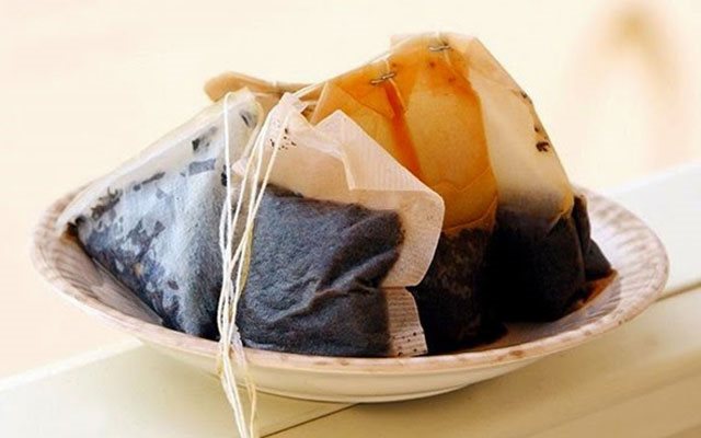 Trà chứa các hợp chất sát khuẩn, làm sạch vết thương như tanin, axit tannic