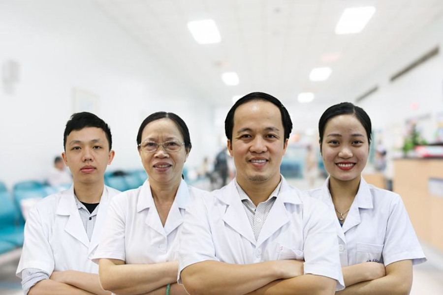 Đội ngũ bác sĩ tại Nha khoa Ngân Phượng với nhiều năm kinh nghiệm