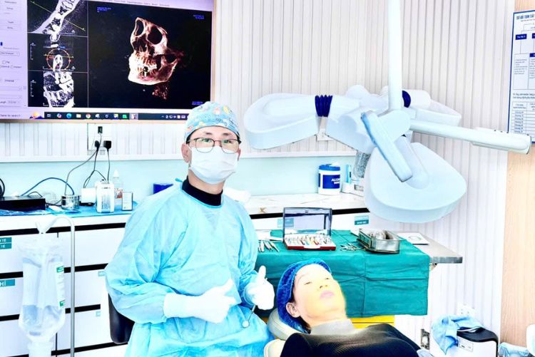 Bác sĩ vững chuyên môn, được khách hàng tin tưởng