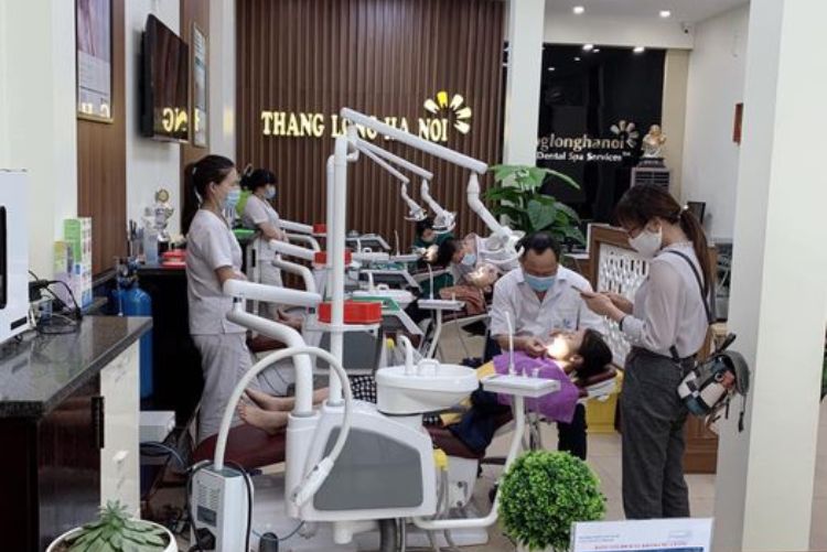 Phòng khám trang bị đầy đủ cơ sở vật chất tân tiến