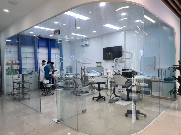 Nha khoa ở Hoàng Liệt: Địa chỉ, bảng giá và đánh giá chi tiết Không gian khám chữa trị tại BeDental hiện đại và riêng tư, tạo sự thoải mái cho khách hàng
