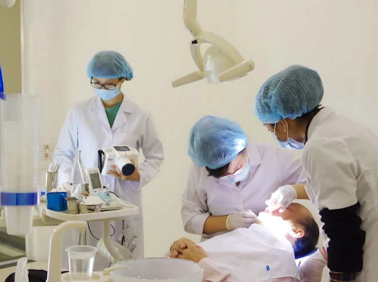 Tổng hợp các nha khoa ở Kim Mã có dịch vụ uy tín nhất Khu vực Kim Mã tập trung nhiều phòng khám nha khoa hiện đại với dịch vụ chất lượng cao