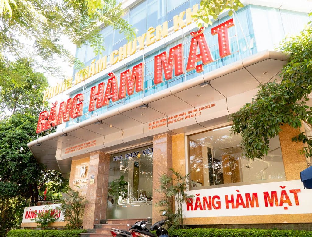 Láng Hạ tập trung nhiều phòng khám nha khoa từ phân khúc bình dân tới cao cấp