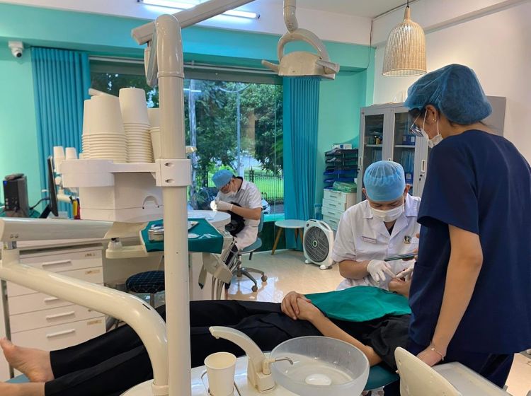 Đội ngũ chuyên gia tại Athena có tay nghề vững và luôn tận tâm với khách hàng