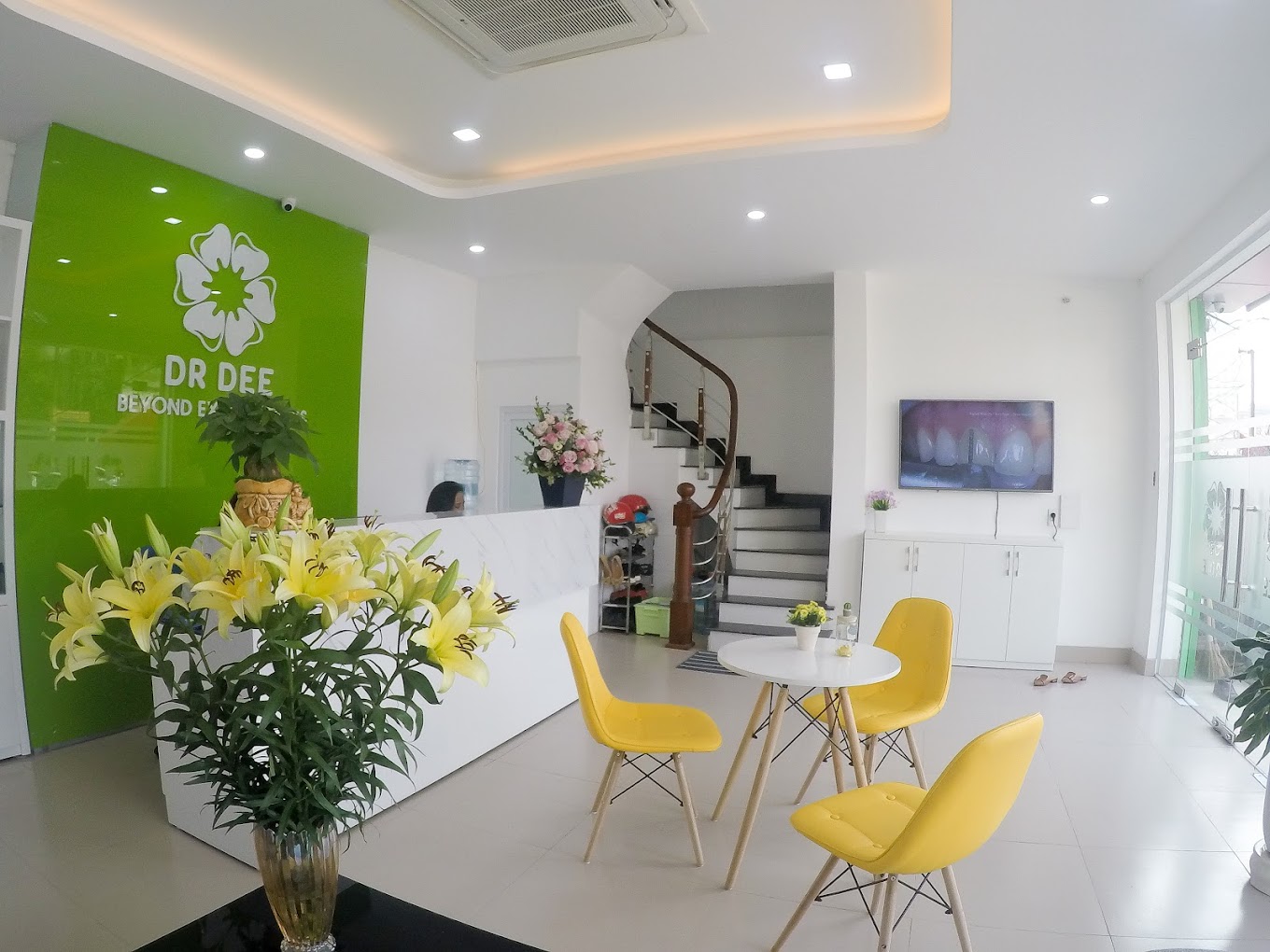 Địa chỉ nha khoa ở Minh Khai được nhiều khách hàng tin chọn Phòng khám đề cao chú trọng trải nghiệm cá nhân hóa, không gian sang trọng và thẩm mỹ cao