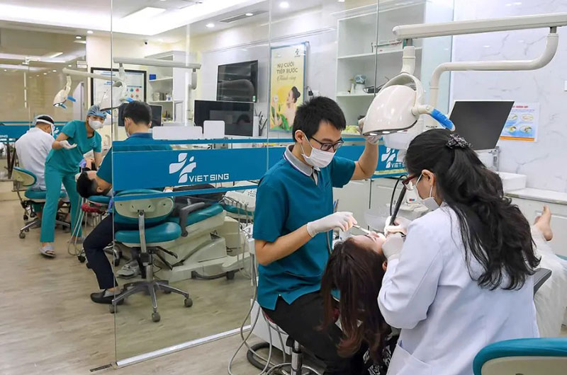 Cẩm nang nha khoa ở Nguyễn Du: Dịch vụ, chi phí, đánh giá Phòng khám tại Việt Sing khép kín mang đến sự riêng tư cho bệnh nhân
