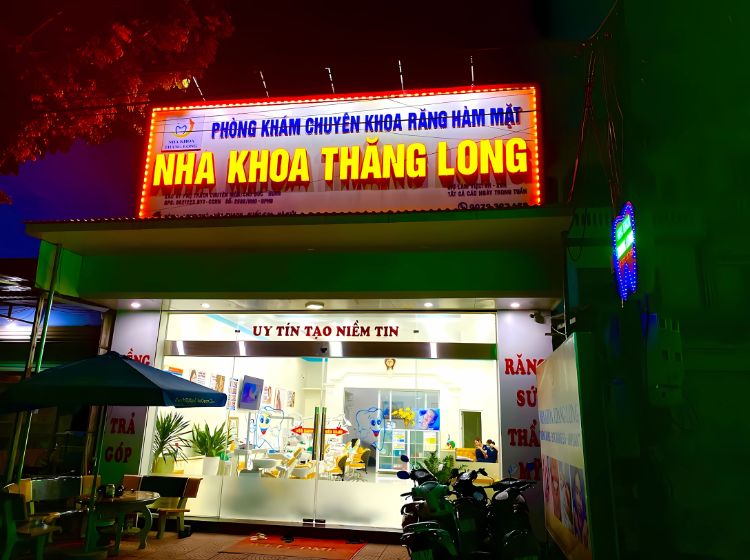 Top các nha khoa ở Quốc Oai uy tín và chất lượng Thăng Long cung cấp đa dạng dịch vụ từ điều trị bệnh lý đến thẩm mỹ răng