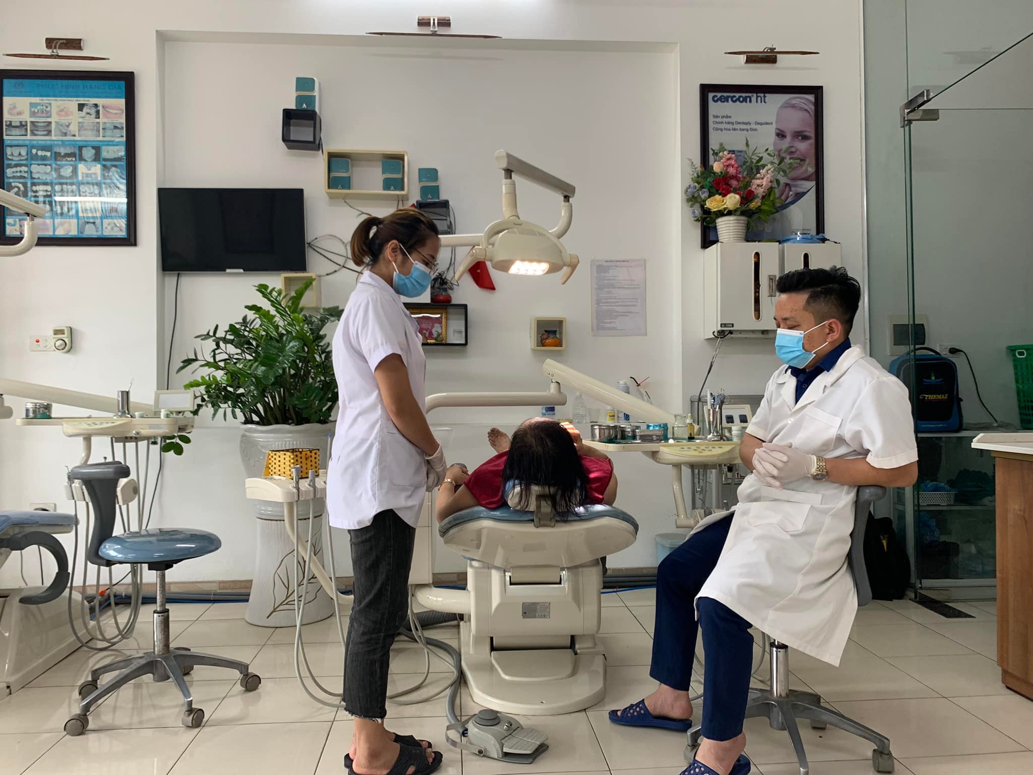 Thông tin chi tiết về các nha khoa ở Thường Tín hiện nay Đội ngũ bác sĩ tại Hồng Vân rất tâm huyết và nhiệt tình