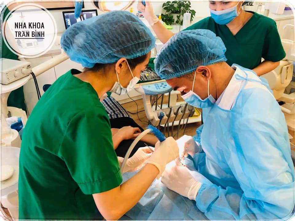 Nha khoa ở Tây Sơn: Địa chỉ nào xứng đáng để lựa chọn? Nha khoa sở hữu đội ngũ bác sĩ chuyên môn giỏi và dày dặn kinh nghiệm