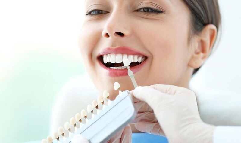 Trồng răng cửa bao nhiêu tiền? Các yếu tố ảnh hưởng đến chi phí Việc trồng răng cần sự tư vấn từ bác sĩ có chuyên môn