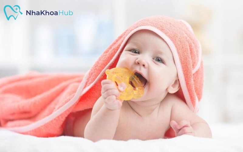 Dấu hiệu đi tướt mọc răng của trẻ và cách xử lý cho ba mẹ Tình trạng đi ngoài nhiều khi răng đang mọc ở trẻ kéo dài khoảng 2-3 ngày