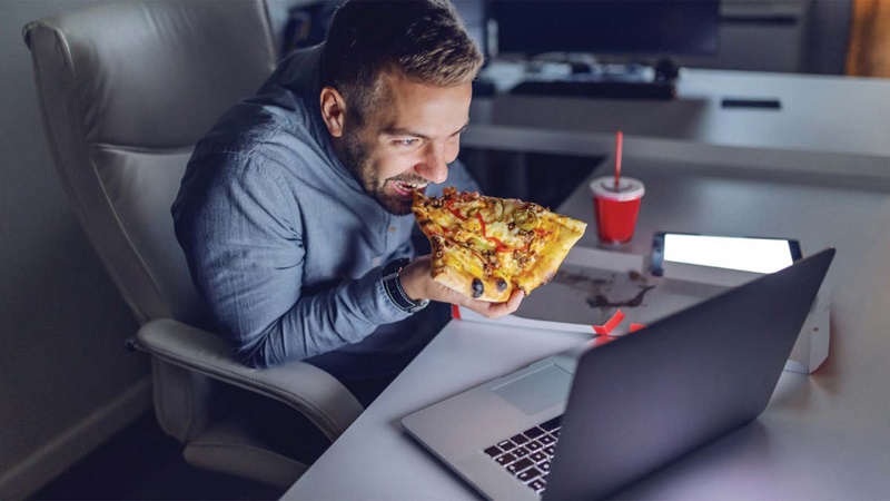 Hướng dẫn cách dùng kem đánh răng làm se khít lỗ chân lông Thói quen sống không lành mạnh như thường xuyên thức khuya, ăn uống thiếu khoa học có thể ảnh hưởng tiêu cực đến sức khỏe làn da