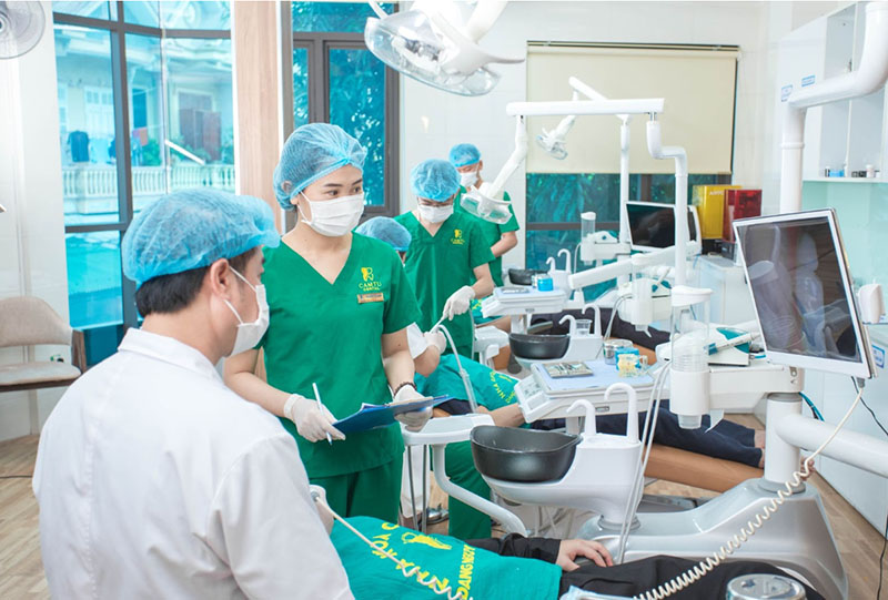 Nha khoa Cẩm Tú BS Hùng uy tín #1 tại Vinh, Nghệ An Điểm khác biệt của Cẩm Tú còn nằm ở sự đầu tư mạnh mẽ vào không gian khám chữa