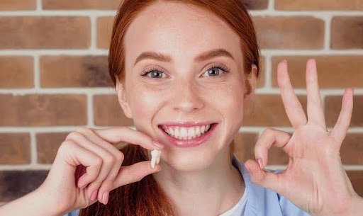 Có thể áp dụng một số phương pháp hỗ trợ để răng mọc đúng cách bao gồm chỉnh nha hoặc nhổ những răng đang cản trở quá trình mọc 