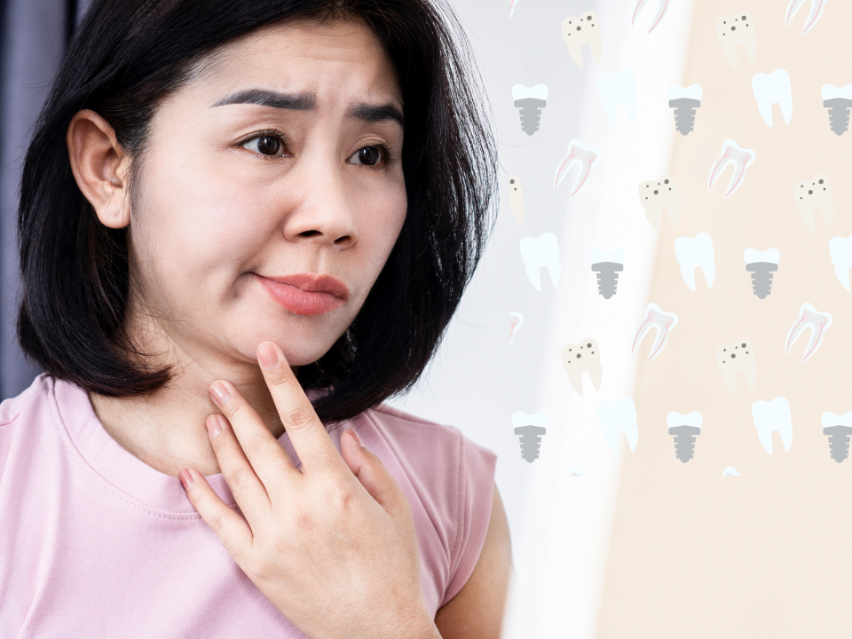 Tác hại của việc không nhổ răng sâu và cách xử lý an toàn Về lâu dài ảnh hưởng đến khớp cắn và làm cho khuôn mặt hóp lại, da nhăn nheo