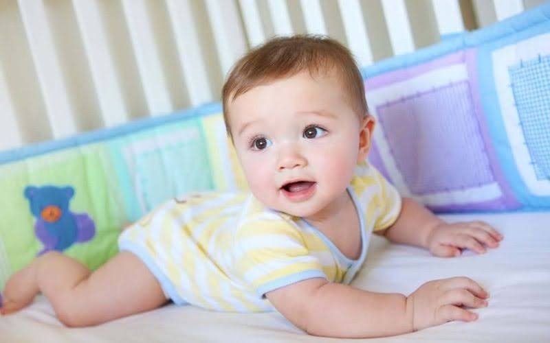 Những trẻ hiếu động, thích khám phá thường sẽ khá nghịch ngợm