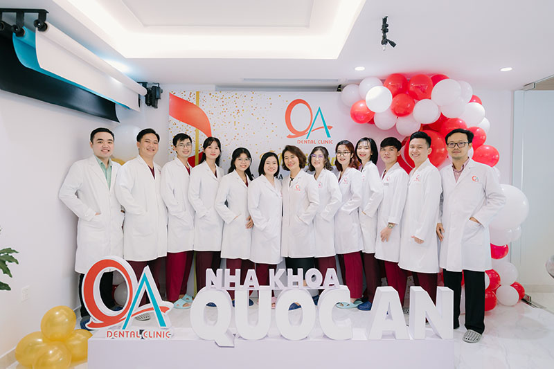 Nha khoa Quốc An – Phòng khám uy tín, đặt lịch khám nhanh Các bác sĩ luôn nỗ lực học tập, rèn luyện tay nghề để mang đến những giải pháp điều trị tối ưu, an toàn