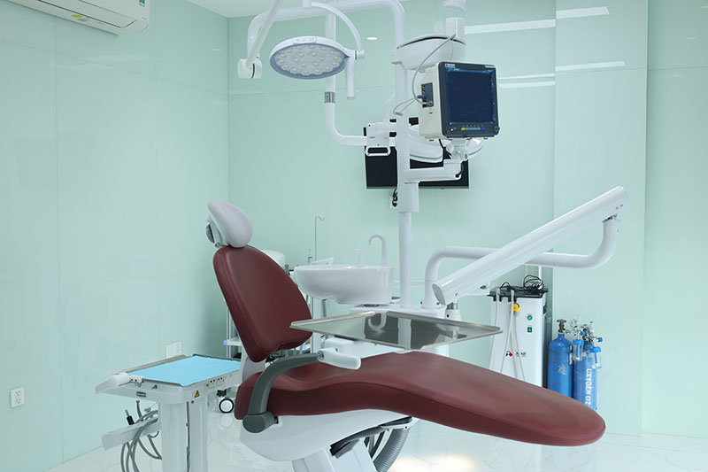 Nha khoa Quốc An – Phòng khám uy tín, đặt lịch khám nhanh Phòng khám trang bị đầy đủ hệ thống máy móc hiện đại dẫn đầu xu hướng