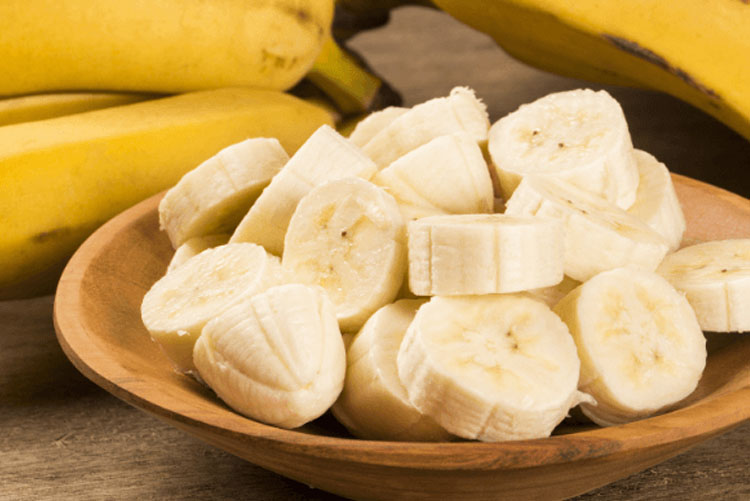 Chuối là thực phẩm giúp trắng răng vì nhiều magie, kali và vitamin