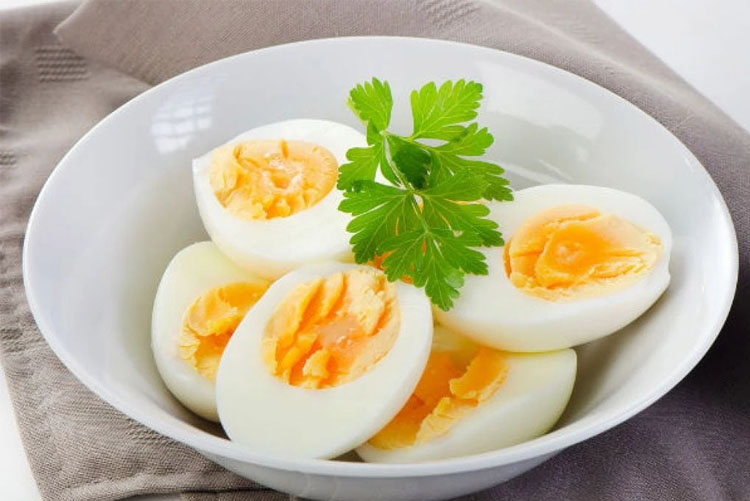 Trứng có thành phần chủ yếu là vitamin D
