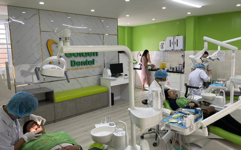 Nha khoa Golden chăm sóc răng miệng chuyên sâu toàn diện Golden chiếm trọn lòng tin khách hàng với chính sách bảo hành rõ ràng, chăm sóc sau điều trị chi tiết và gói tái khám định kỳ