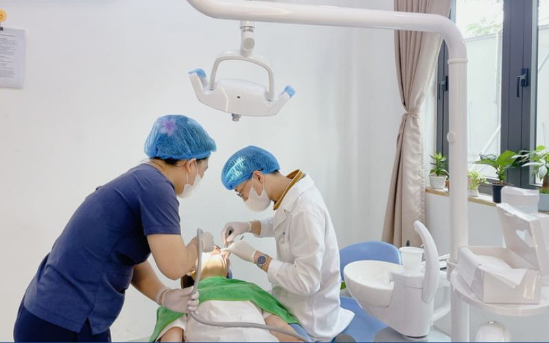 Người bệnh được trải nghiệm sự chuyên nghiệp của bác sĩ Athena trong quá trình điều trị