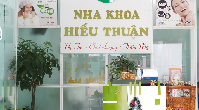 Nha khoa Hiếu Thuận nơi gửi niềm tin trao nụ cười Nha khoa Hiếu Thuận là địa chỉ chăm sóc răng miệng được nhiều khách hàng tin tưởng nhờ chất lượng điều trị và sự tận tâm trong phục vụ