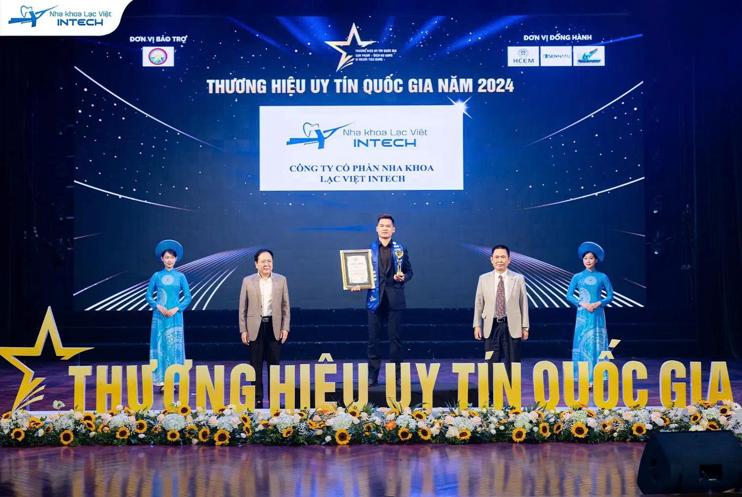 Nha khoa Lạc Việt Intech điều trị răng chuyên sâu chuyên biệt, uy tín Lạc Việt Intech được vinh danh “Top 10 Thương hiệu uy tín quốc gia 2024”