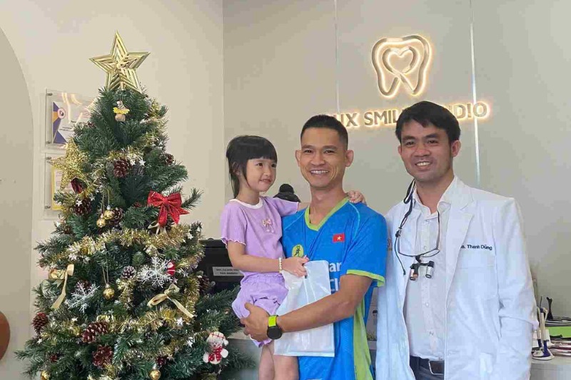 Nha khoa Lux Smile Studio: Giải pháp nha khoa an toàn thẩm mỹ Bác sĩ Dũng trực tiếp tham gia tư vấn và điều trị bệnh