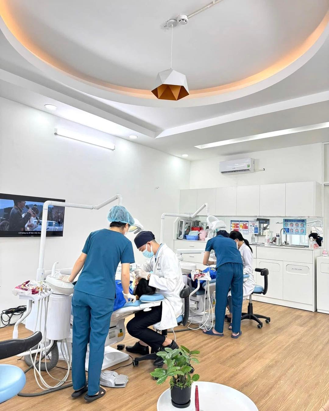 Nha khoa Masteri dẫn đầu công nghệ chăm sóc điều trị răng miệng Masteri đã ứng dụng nhiều công nghệ hiện đại vào quá trình điều trị