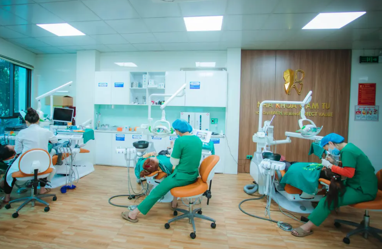 Nha khoa Nghệ An không chỉ đa dạng về dịch vụ mà còn sở hữu đội ngũ bác sĩ tận tâm và cơ sở vật chất hiện đại