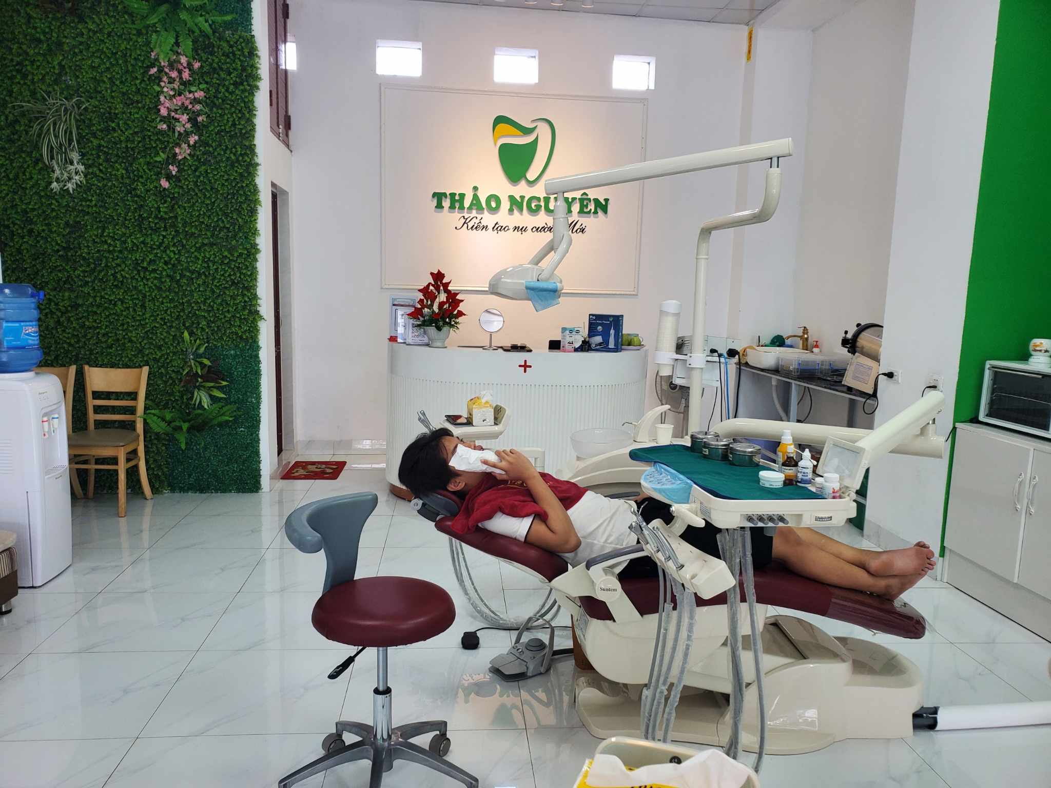 Gợi ý top nha khoa Ứng Hòa giá rẻ gần vị trí của bạn Nha khoa Thảo Nguyên cung cấp dịch vụ chỉnh nha đa dạng, phù hợp với nhiều khách hàng