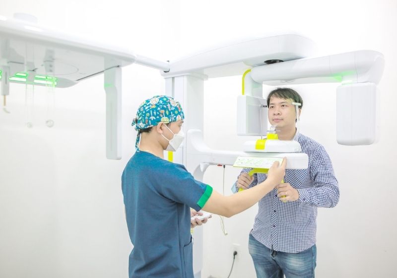 Niềng răng tại địa chỉ uy tín, trang thiết bị hiện đại sẽ hạn chế rủi ro và đảm bảo hiệu quả lâu dài