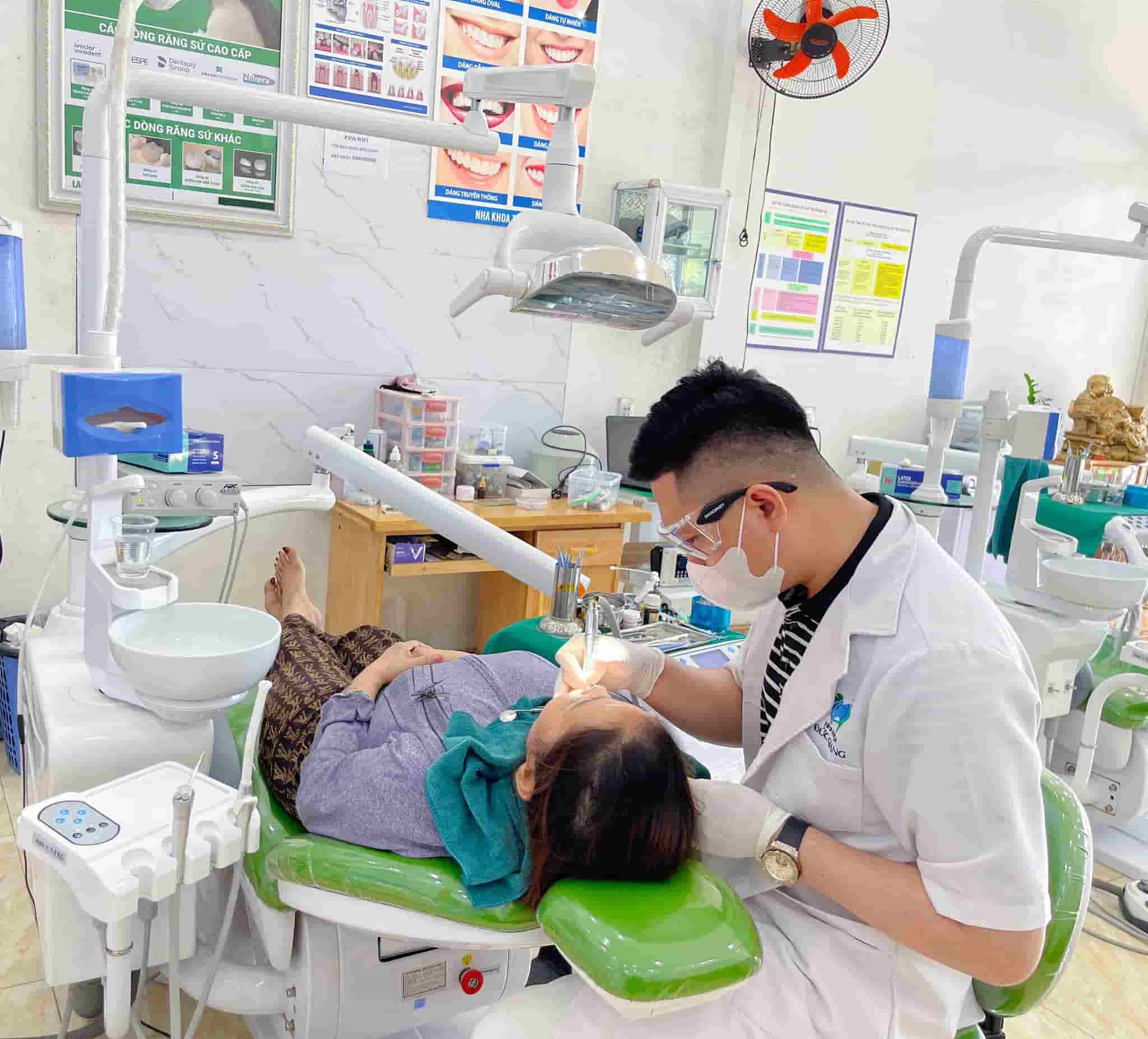Đức Giang gây dựng uy tín nhờ phong cách làm việc tận tâm và sự tỉ mỉ trong từng ca điều trị