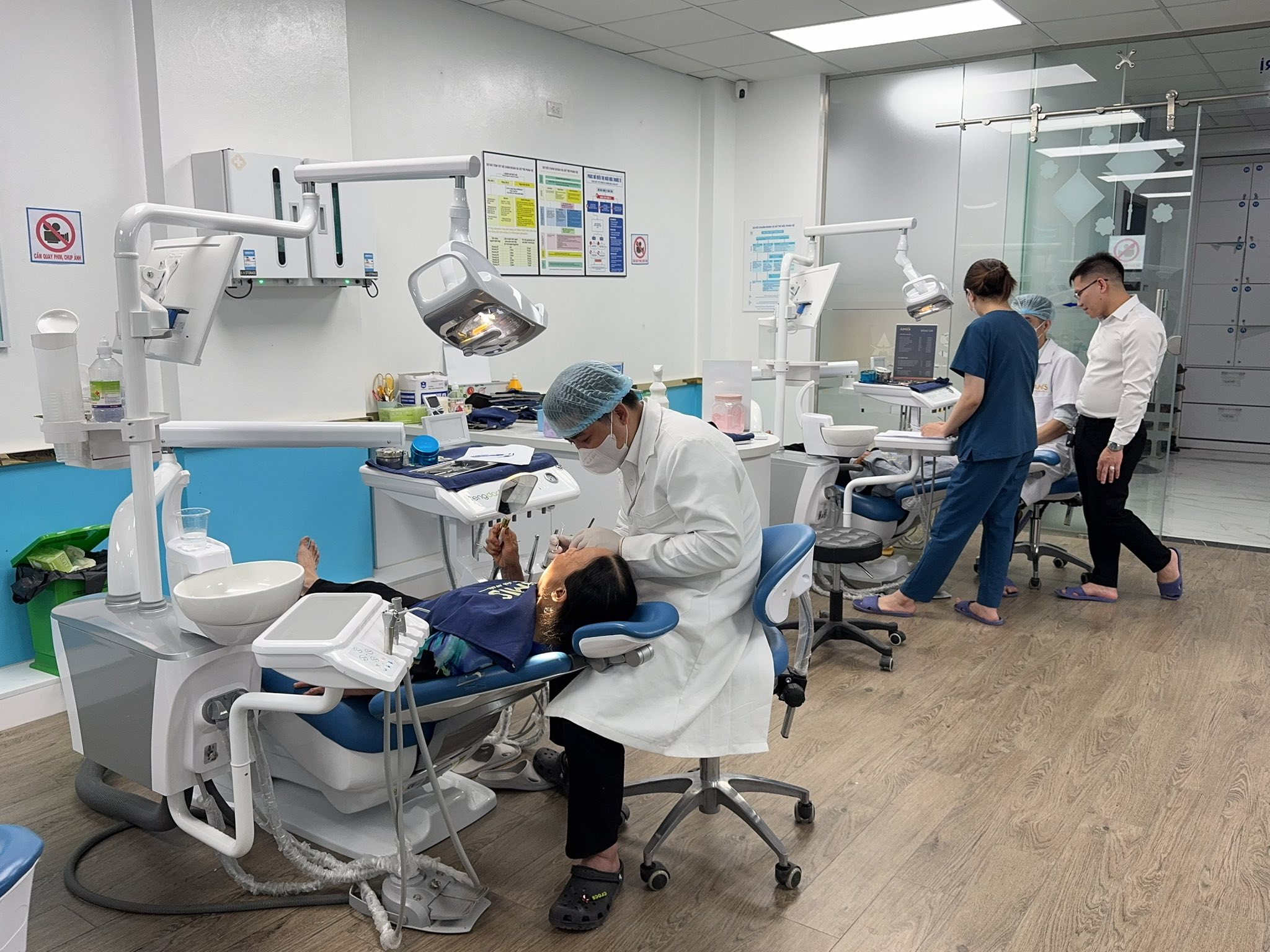 Sự tận tâm, chuyên môn chuẩn quốc tế và thái độ chuyên nghiệp đã giúp Amis trở thành điểm đến tin cậy của hàng nghìn khách hàng