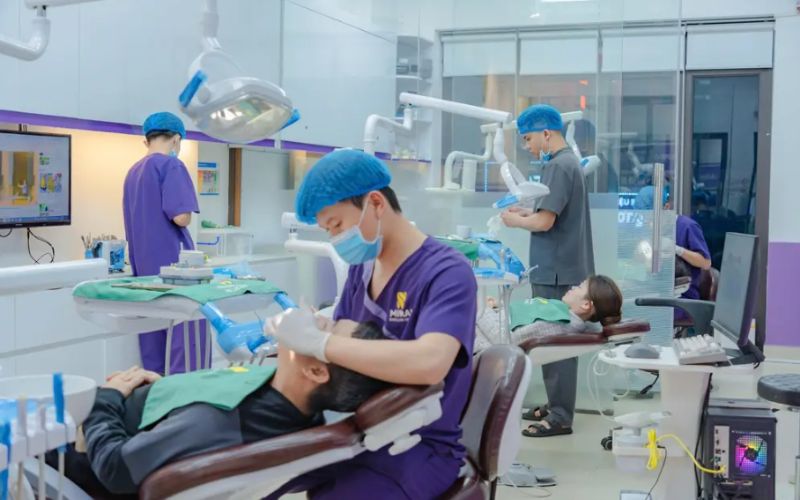Phòng khám cung cấp đa dạng dịch vụ với chính sách bảo hành lâu dài và minh bạch chi phí