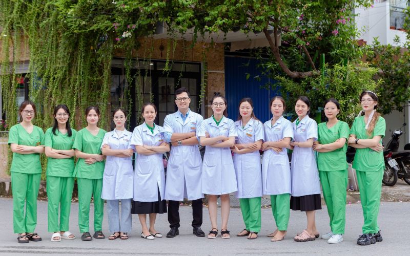 Top 3 nha khoa ở Hải An được khách hàng đánh giá cao Đội ngũ bác sĩ có trình độ cao, giàu kinh nghiệm tại nha khoa Dũng Hương