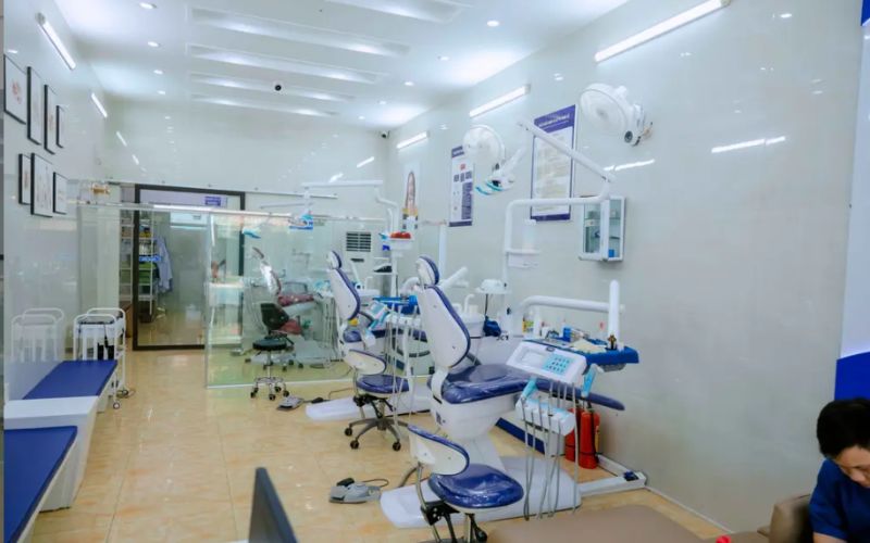 Điểm danh nha khoa ở Lê Chân dịch vụ tốt và bác sĩ tay nghề cao Nha khoa Willy được đông đảo khách hàng tin tưởng lựa chọn nhờ chất lượng chuyên môn vững vàng cùng dịch vụ tận tâm