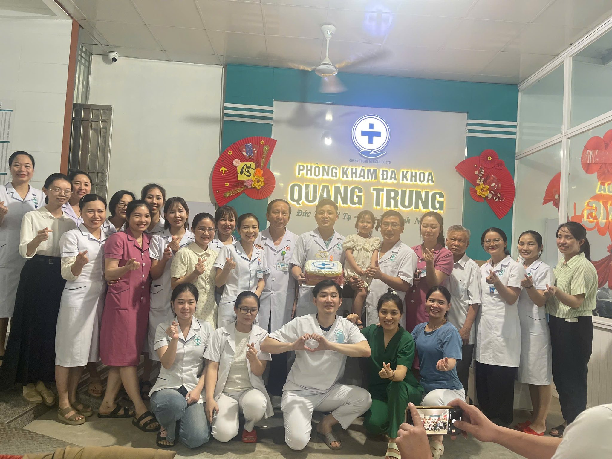 Top 3 nha khoa ở Quỳnh Lưu được người dân địa phương tin tưởng Nha khoa Quang Trung thành lập với mong muốn mang đến giải pháp điều trị răng miệng toàn diện cho mọi lứa tuổi