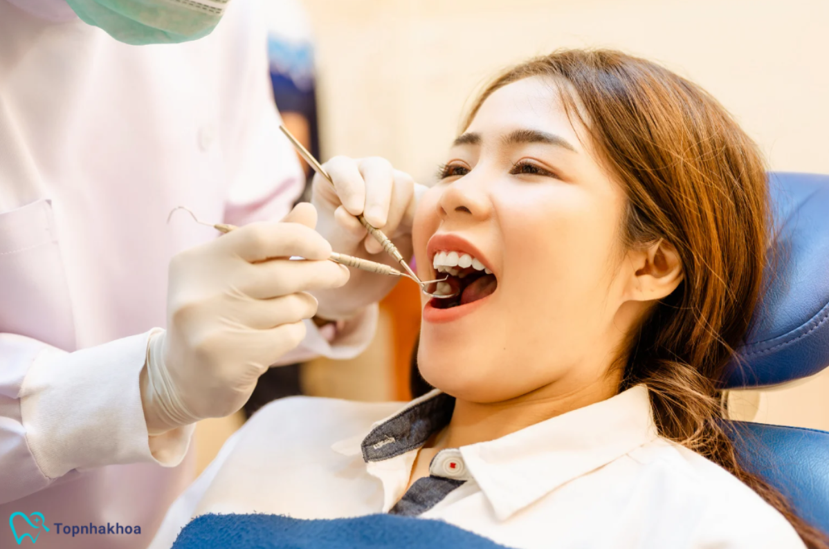 Nguyên nhân tụt lợi khi niềng răng và cách khắc phục hiệu quả Nếu tình trạng tiến triển phức tạp, người bệnh có thể cần kết hợp điều trị nha chu chuyên sâu tại phòng khám