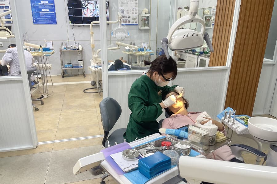 Đối tượng thường đến nha khoa Hà Nội là những người đề cao sự an toàn và kỹ lưỡng, mong muốn tìm một địa chỉ điều trị lâu dài