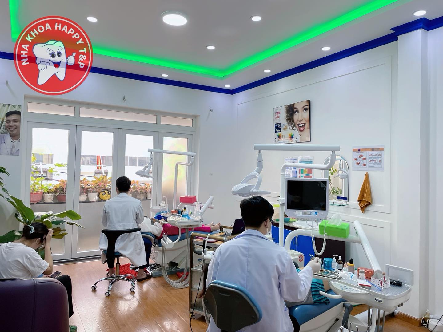 Một trong những ưu điểm lớn của Happy T&P là chính sách bảo hành rõ ràng, chế độ chăm sóc sau điều trị chu đáo