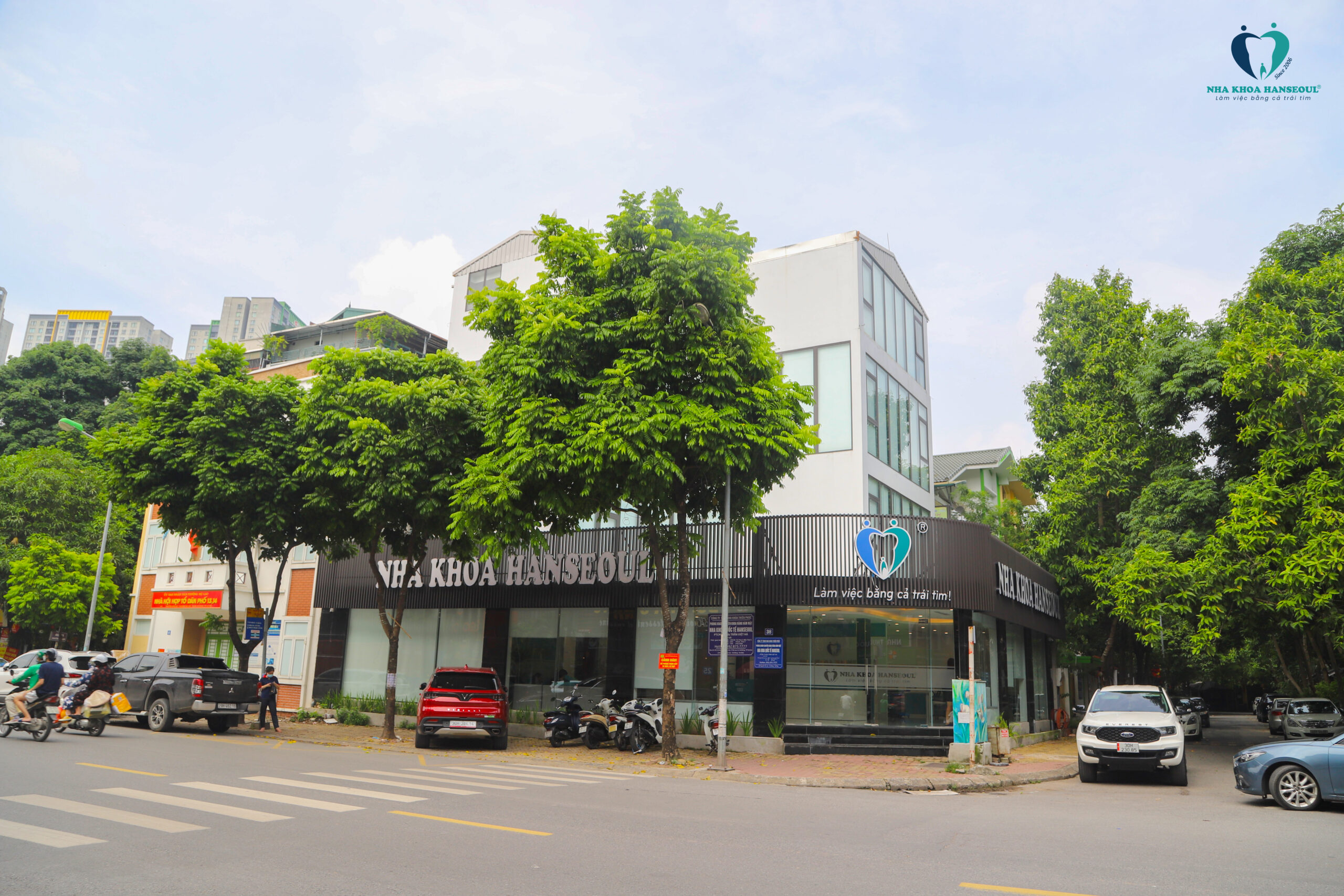 Nha khoa Hanseoul là hệ thống bệnh viện nha khoa chuyên sâu trong lĩnh vực cấy ghép Implant, chỉnh nha và phục hình thẩm mỹ