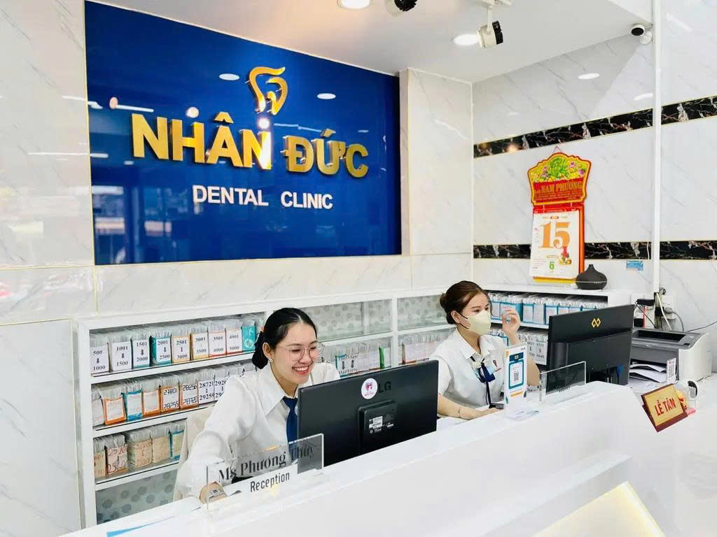 Nha khoa Nhân Đức Long Thành đặt khách hàng làm trọng tâm và cung cấp dịch vụ toàn diện