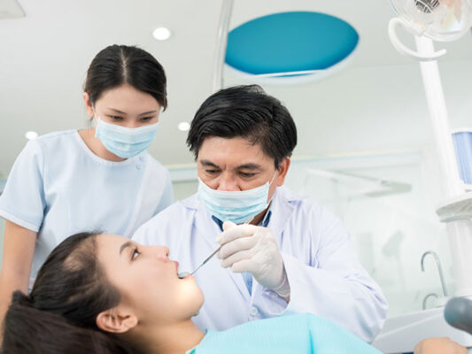 Các nha khoa ở đây ghi dấu ấn với đội ngũ bác sĩ tay nghề cao, máy móc hiện đại và quy trình chuyên nghiệp