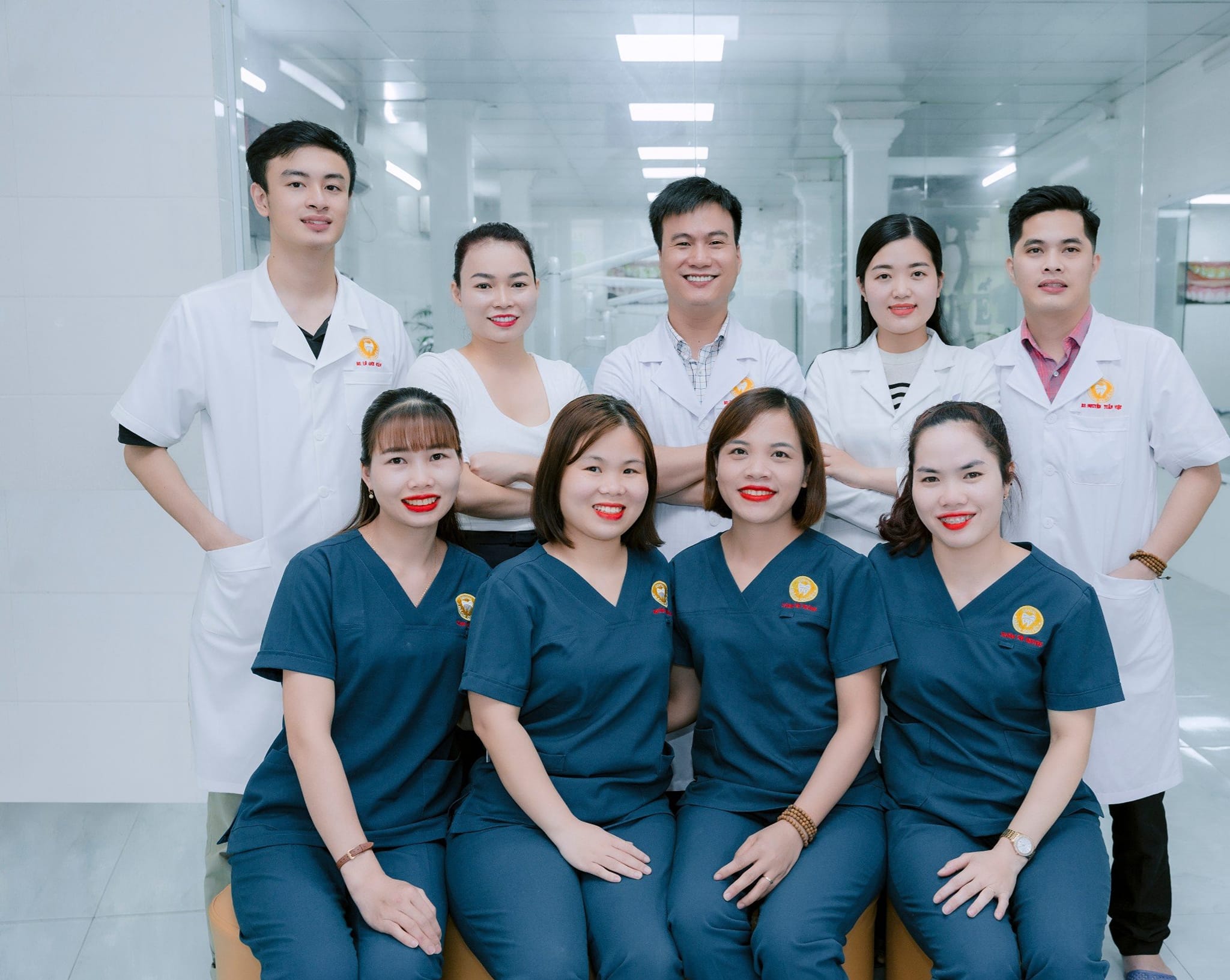 Nha khoa Bách Quyết chú trọng đầu tư công nghệ hiện đại, kết hợp cùng đội ngũ bác sĩ giàu kinh nghiệm