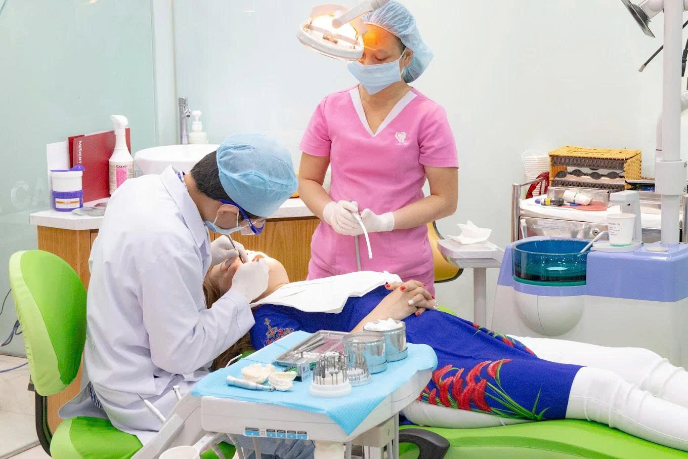 Khách hàng đánh giá cao Nhân Tâm ở sự nhẹ nhàng của bác sĩ trong quá trình điều trị, giúp bệnh nhân thoải mái