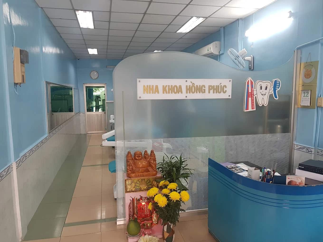 Nha khoa Hồng Phúc chú trọng xây dựng đội ngũ bác sĩ tận tâm, kết hợp cùng hệ thống trang thiết bị tiên tiến