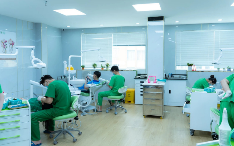 Điểm danh nha khoa ở phường Cầu Kiệu uy tín được khách hàng tin tưởng Mỗi ca điều trị tại nha khoa Đăng Lưu đều được đảm bảo an toàn và mang lại hiệu quả tối ưu